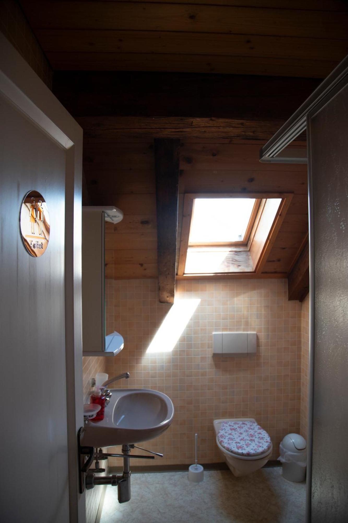 Au Bord Du Därligen