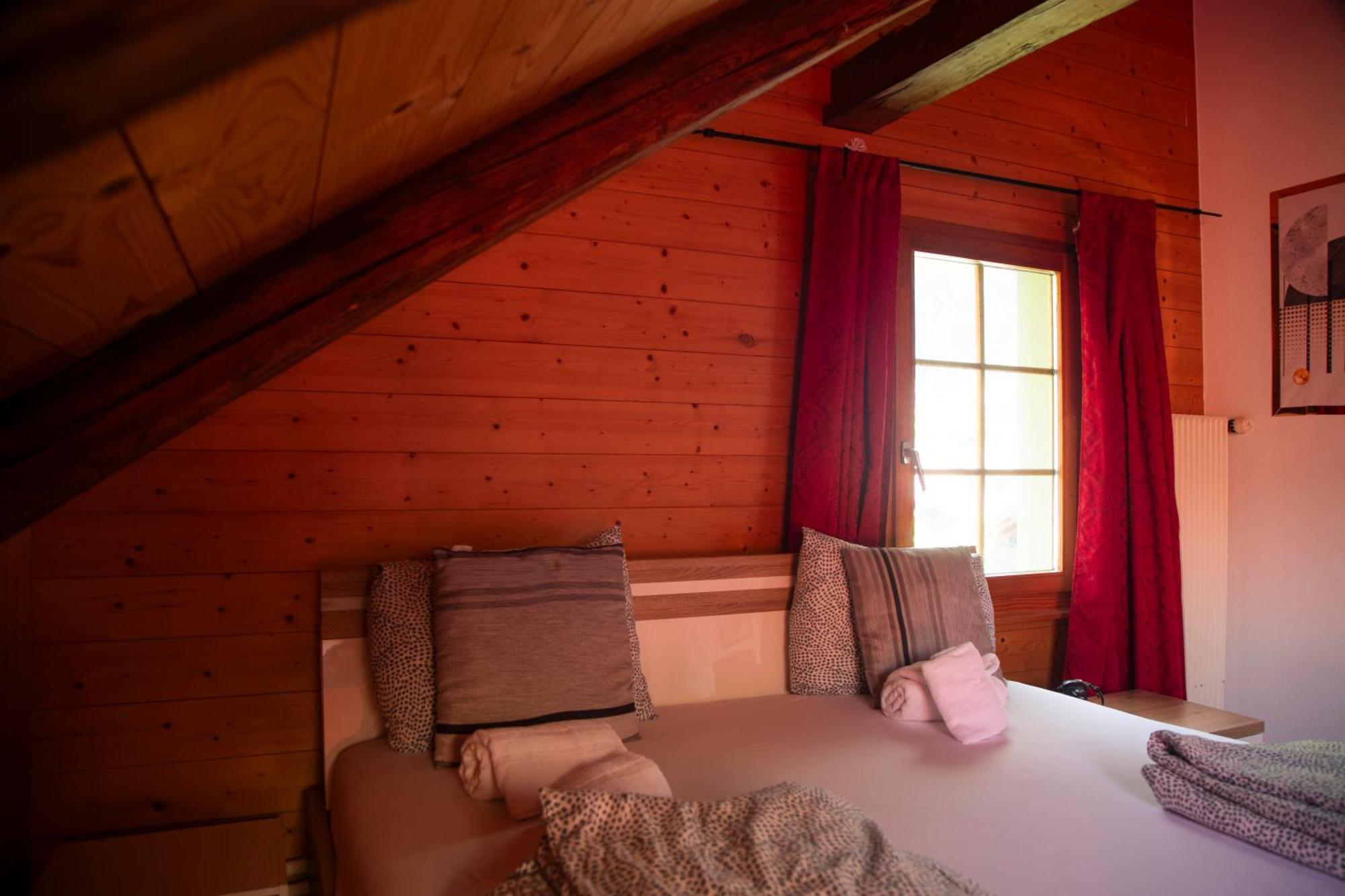 Apartment Au Bord Du Därligen