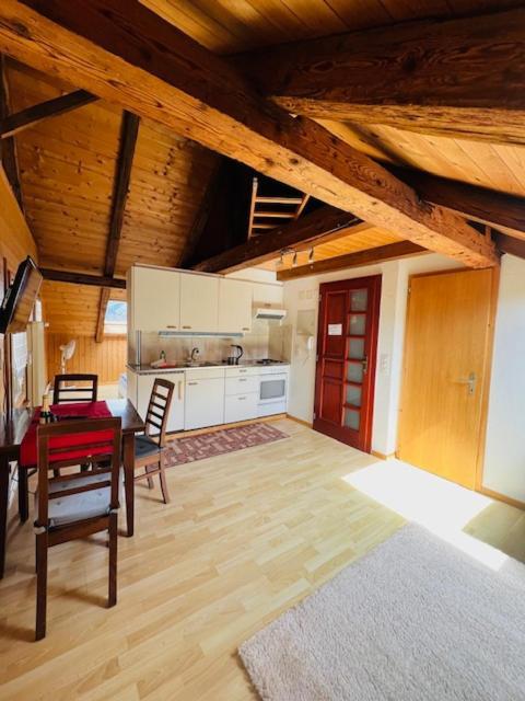 Au Bord Du Apartment *